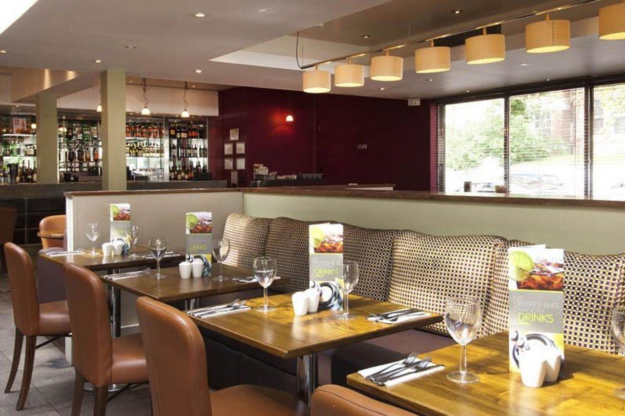 Premier Inn London Hampstead Buitenkant foto