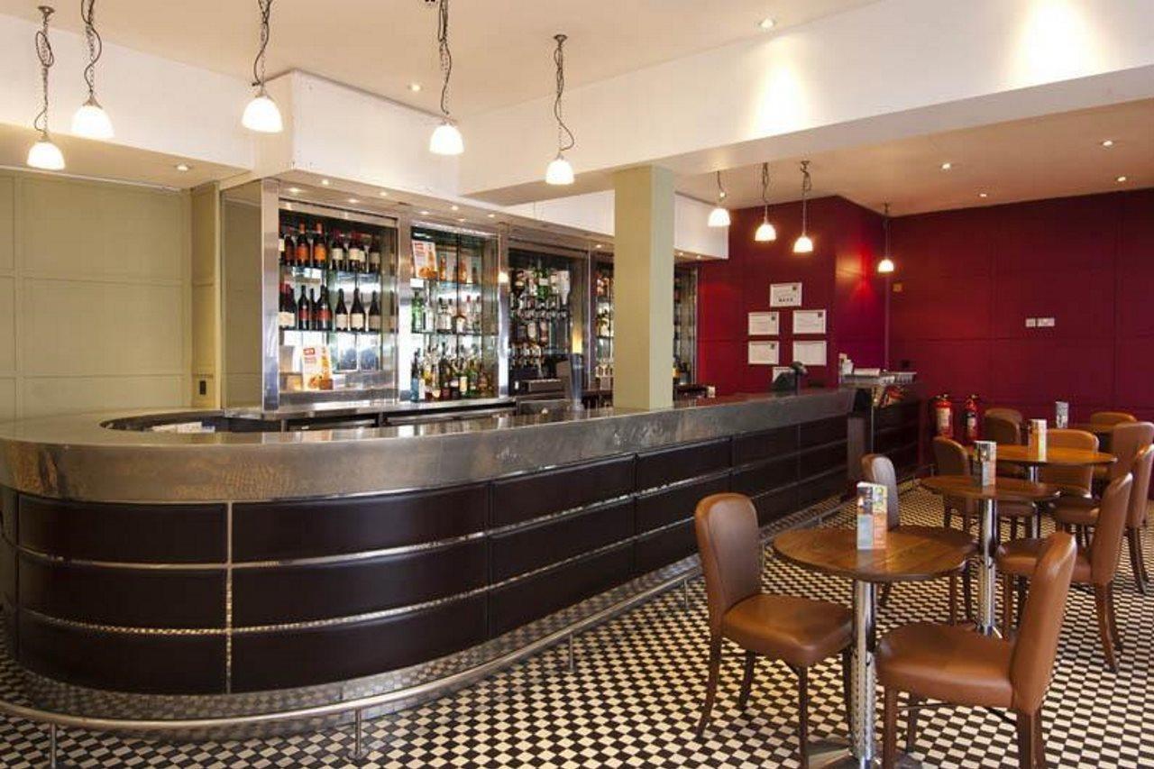Premier Inn London Hampstead Buitenkant foto