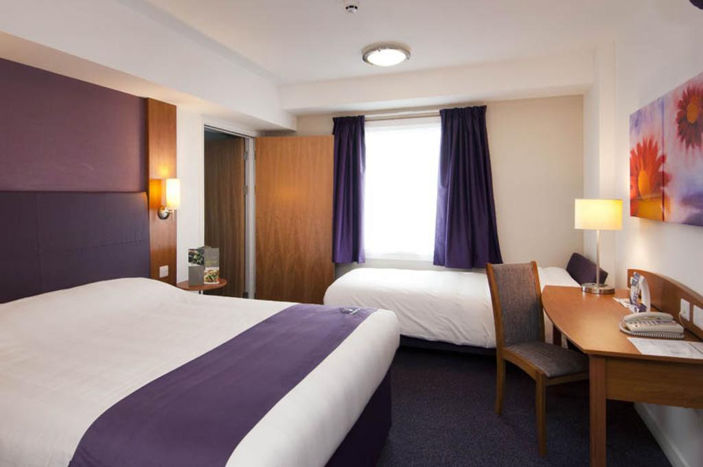 Premier Inn London Hampstead Buitenkant foto
