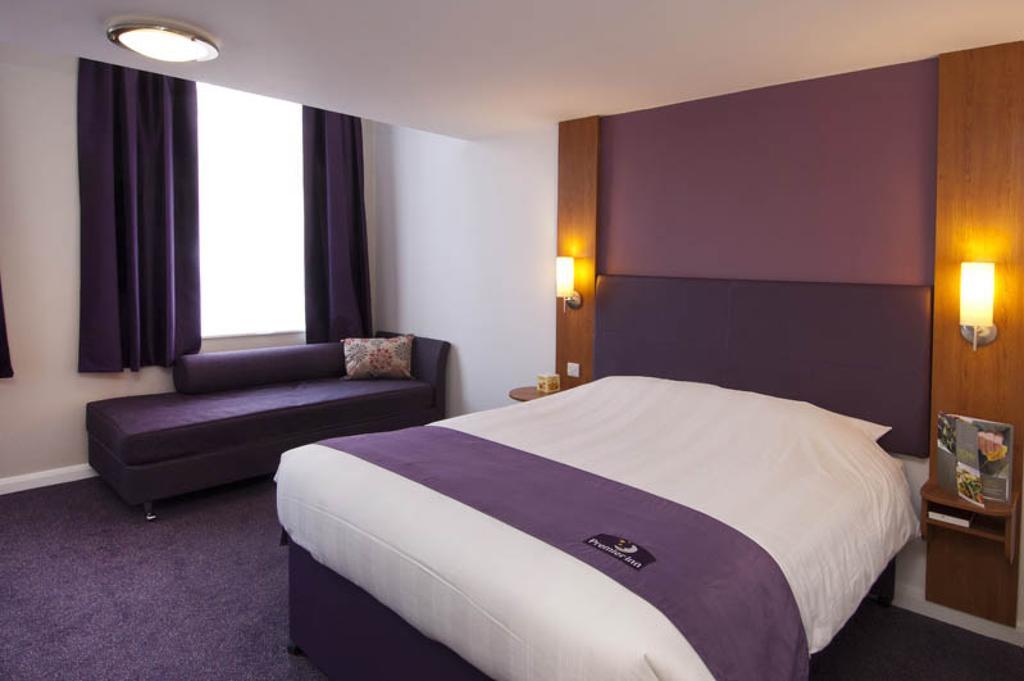Premier Inn London Hampstead Buitenkant foto